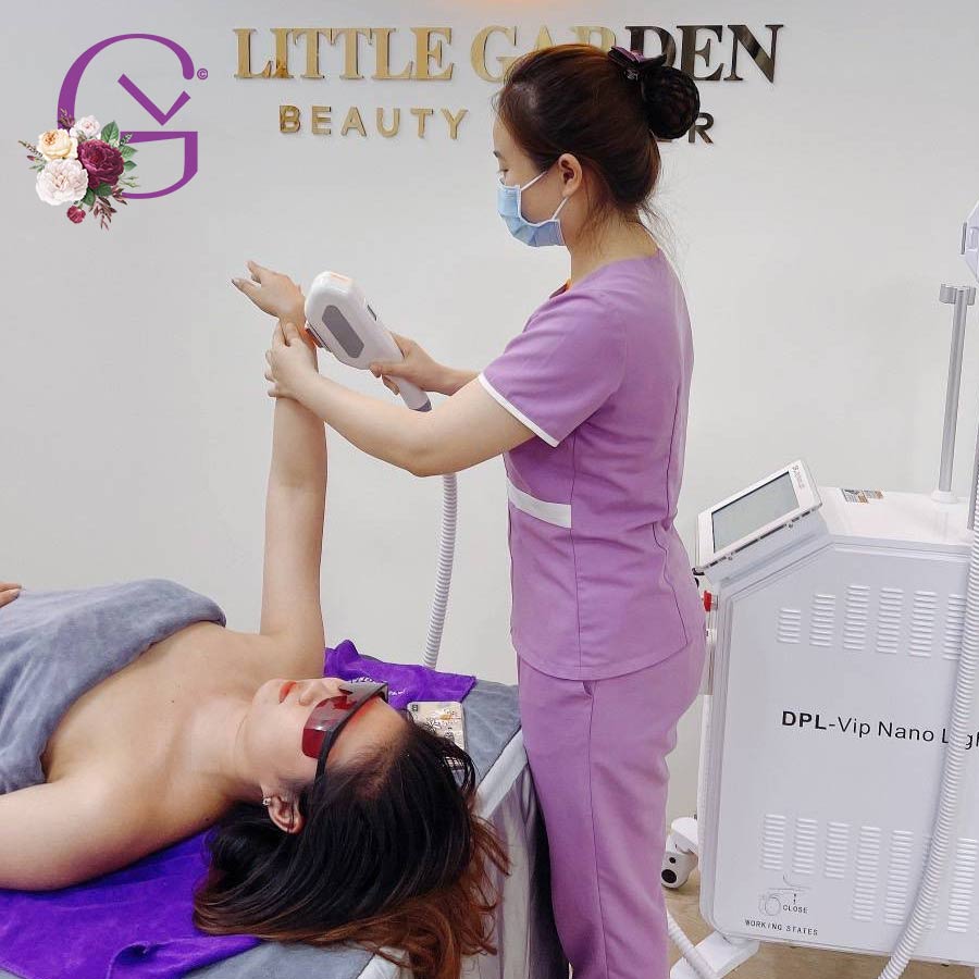 Nên wax lông hay dùng kem tẩy lông?