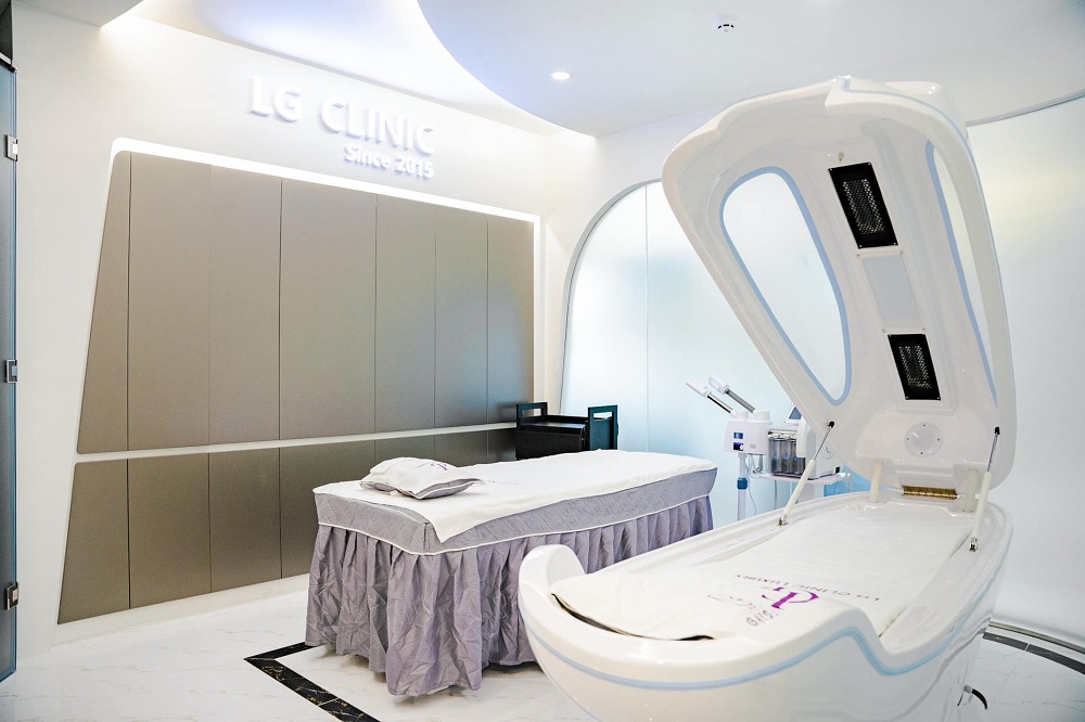 phòng tắm trắng