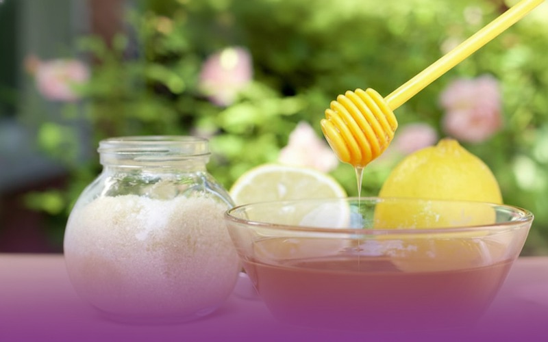 Hỗn hợp mật ong, chanh đường đánh bay lông chân hiệu quả