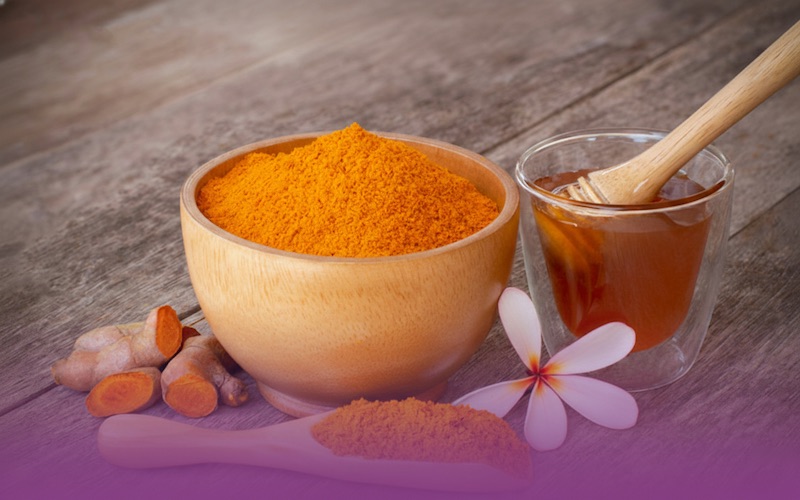 Tẩy lông chân bằng tinh bột nghệ kết hợp mật ong