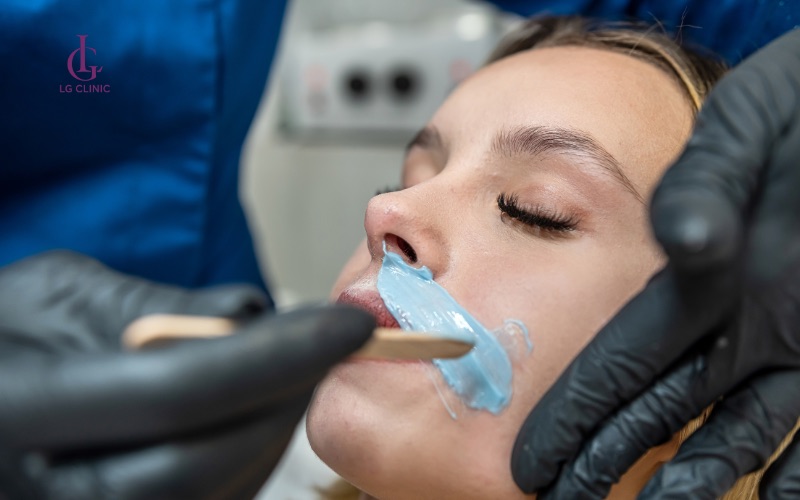 Cách xử lý ria mép bị đỏ sau waxing