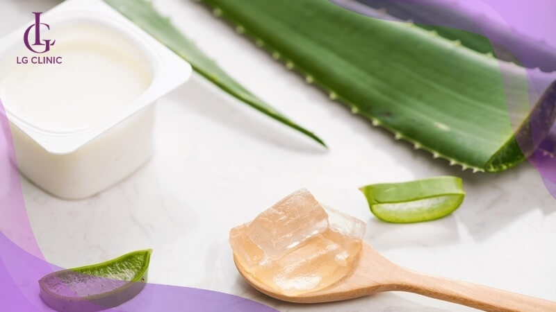Gel lô hội cung cấp độ ẩm và làm sáng da thâm sạm