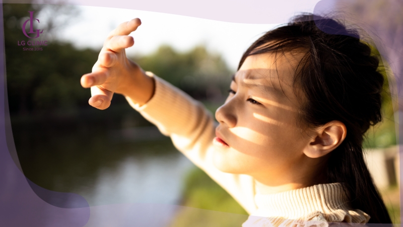 da mặt khó trắng do ánh nắng mặt trời