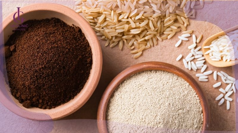cách dùng bã cà phê và cám gạo để tắm trắng