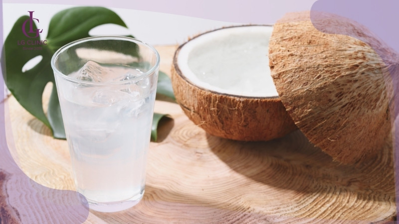 uống nước dừa giúp làm trắng da