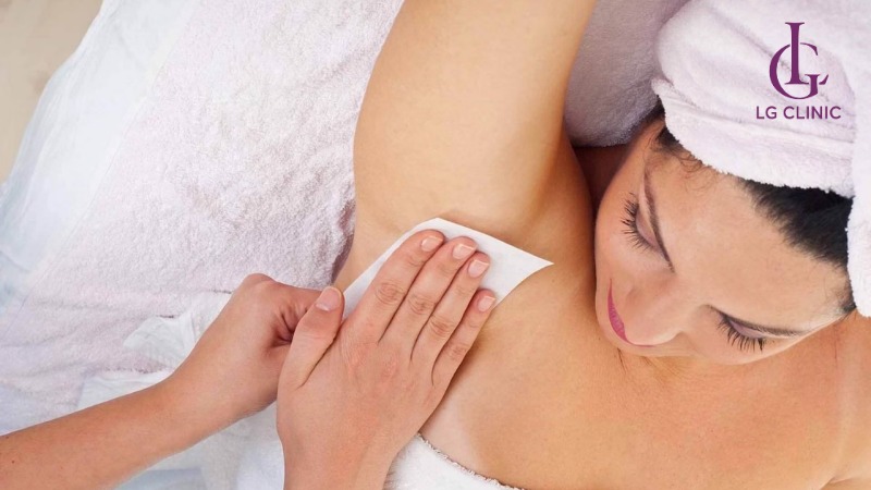 Wax lông nách có bị thâm không