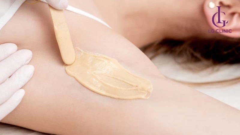Wax lông nách có bị thâm không