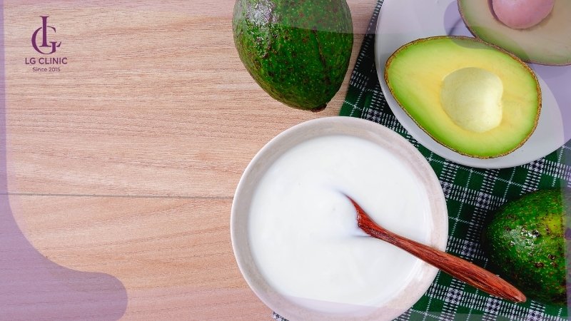 cách làm da trắng bằng sữa chua và bơ