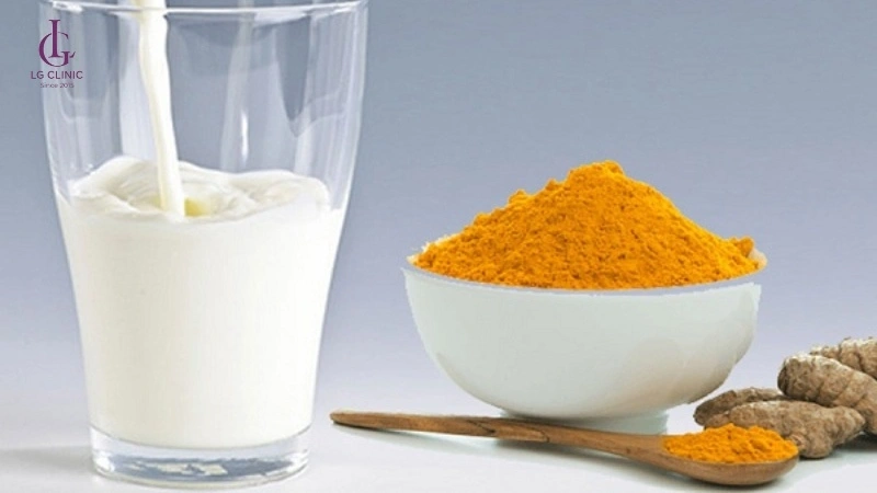 nghệ và sữa tươi