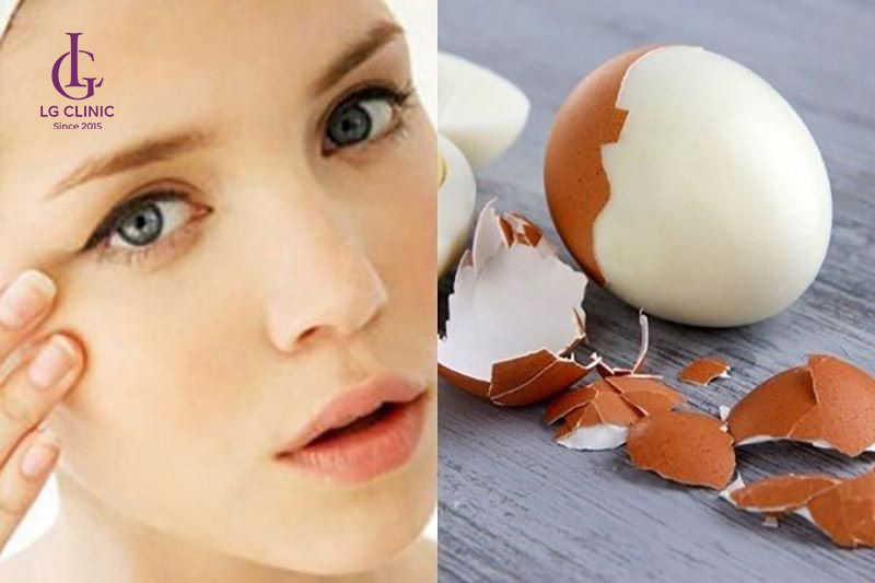 Lăn trứng gà luộc giảm thâm mắt tại nhà
