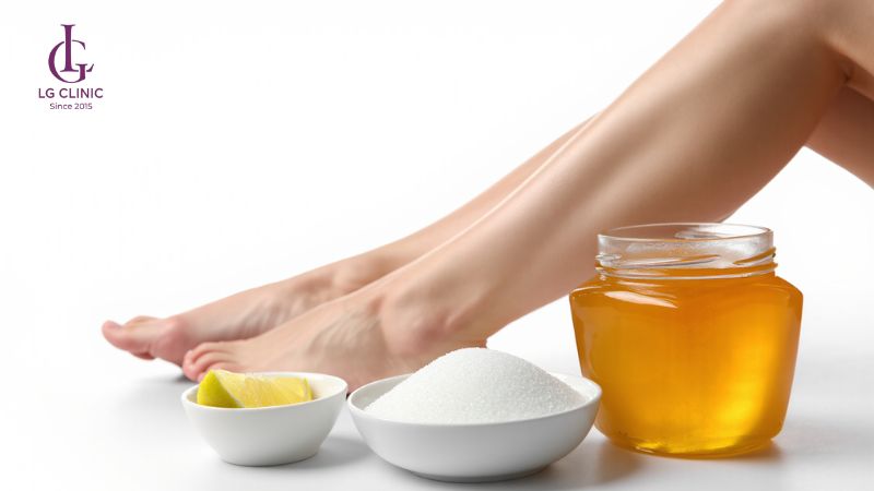 mật ong, đường và nước cốt chanh làm nhạt màu lông chân