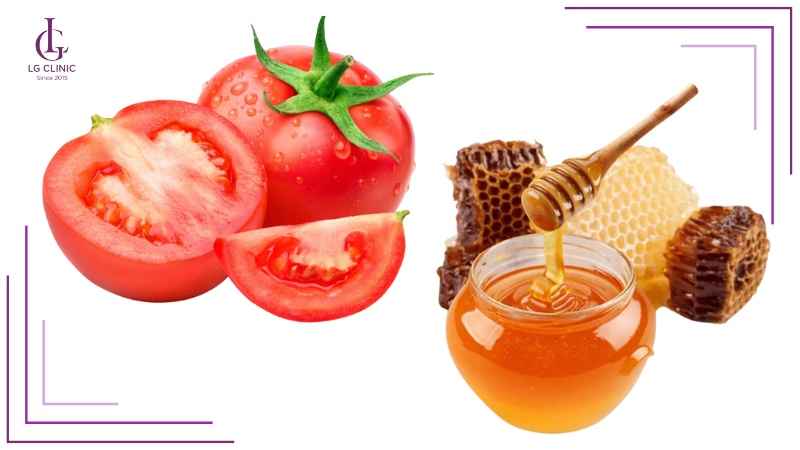 Thoa hỗn hợp cà chua và mật ong lên mặt để dưỡng da sáng khỏe