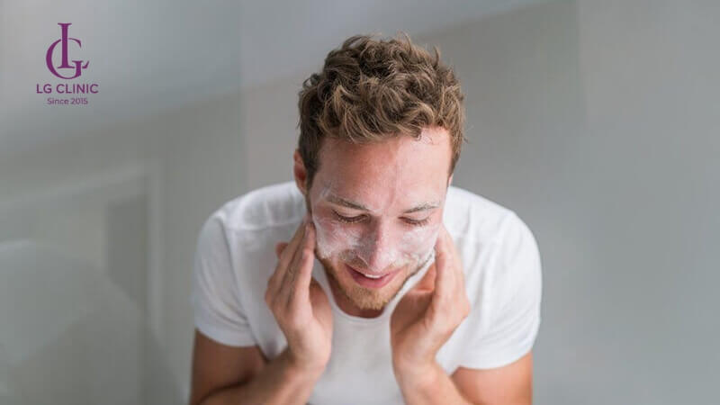 làm trắng da cho nam giới bằng cách dưỡng ẩm đúng cách