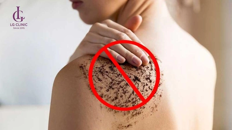 tránh tẩy tế bào chết quá gần ngày triệt lông