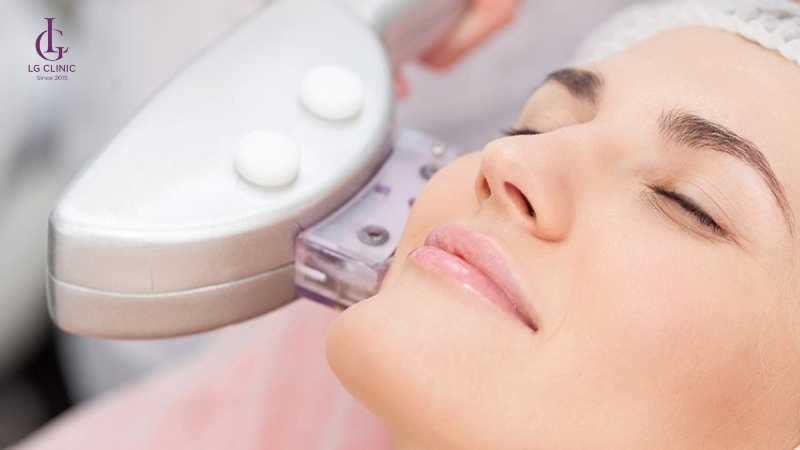 Triệt lông mặt công nghệ IPL nhẹ dịu, phù hợp cho người mới bắt đầu.
