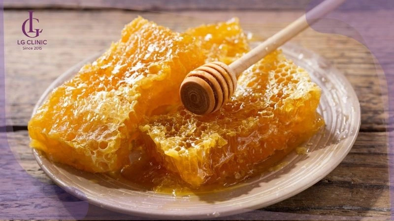 cách dùng sáp ong để triệt lông nách