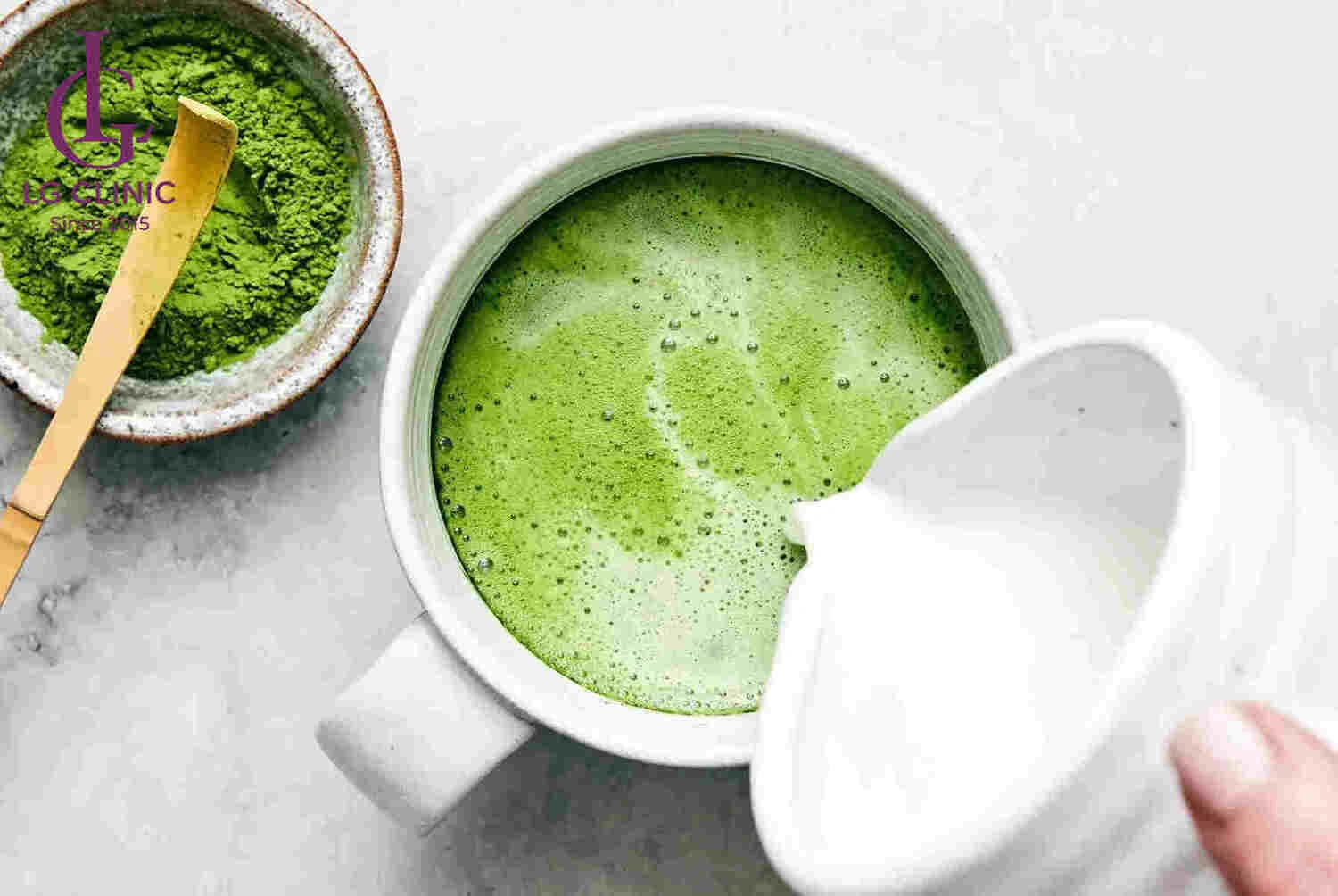Cách làm mặt nạ trắng da từ bột trà xanh và sữa tươi