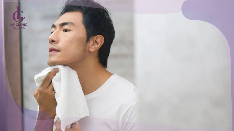 cấp ẩm cho da mặt là cách làm trắng da cho nam giới