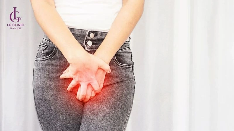 tỉa lông vùng kín bị ngứa