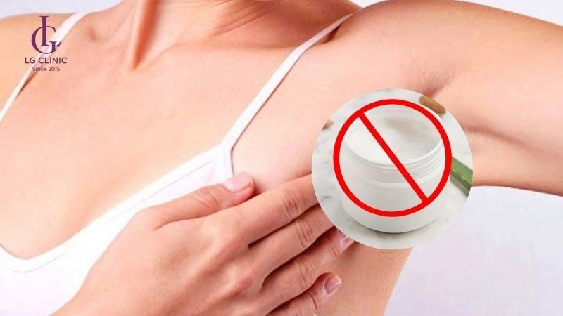 không bôi dưỡng ẩm quá nhiều sau wax lông nách