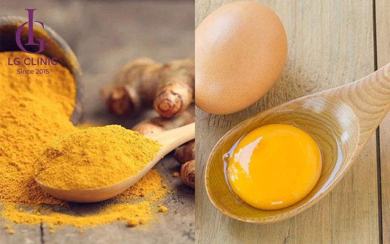 Mặt nạ trứng gà và nghệ làm trắng da