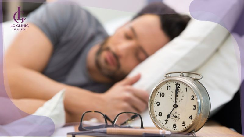 ngủ đủ giấc là cách làm trắng da cho nam giới