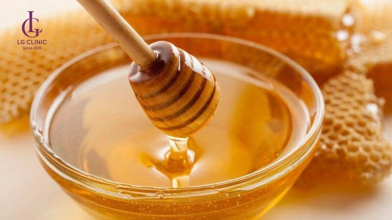 triệt lông nách bằng mật ong nguyên chất