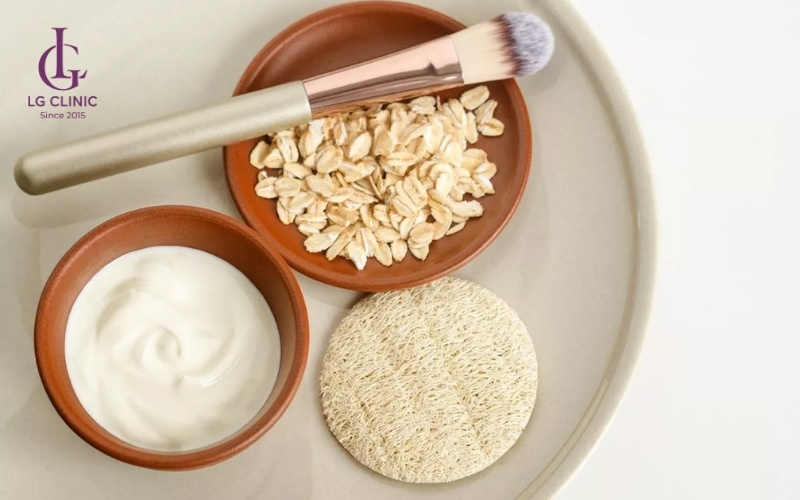 trị thâm mụn bằng mặt nạ mật ong và yến mạch