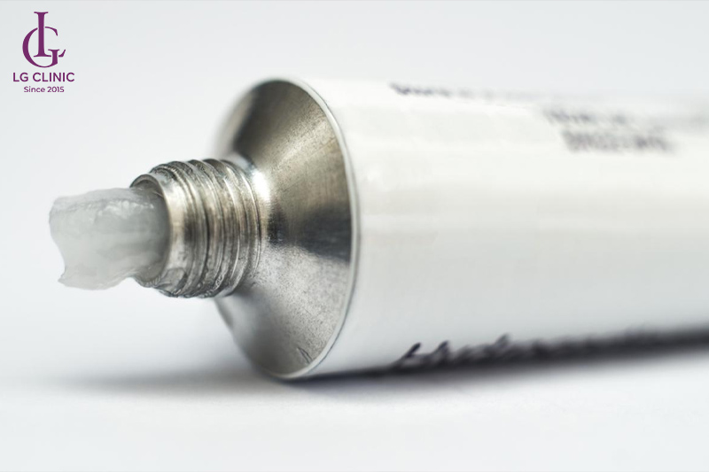 sử dụng Hydrocortisone