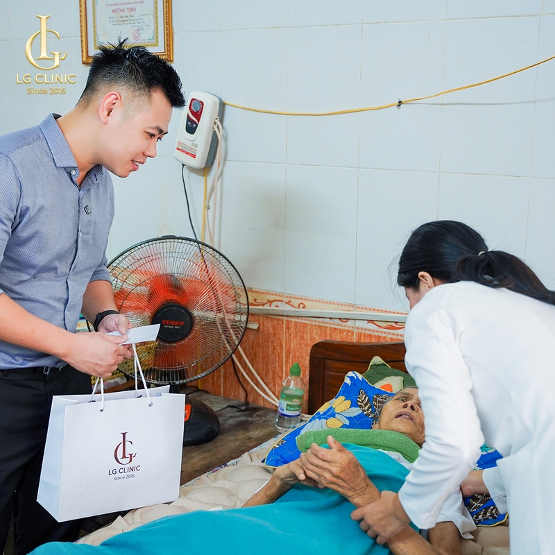 LG Clinic trao 200 triệu đồng tri ân những thương bệnh binh nhân Ngày Thương binh – Liệt sĩ 27/7