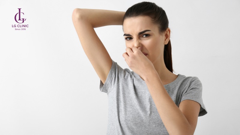 Nhổ lông nách vào ban đêm có sao không