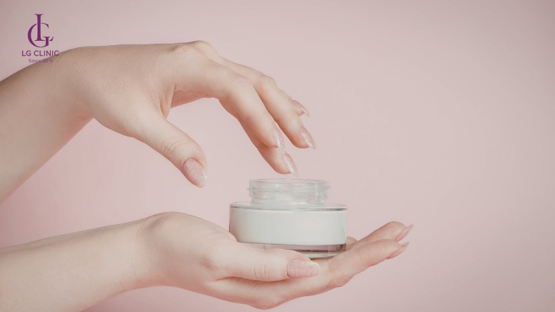 Có nên bôi kem dưỡng vùng kín