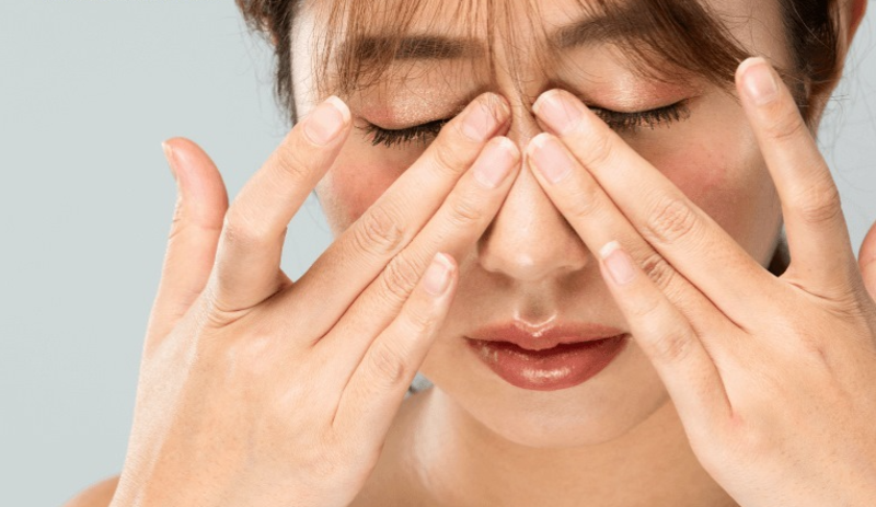 chăm sóc da giảm nếp nhăn đuôi mắt