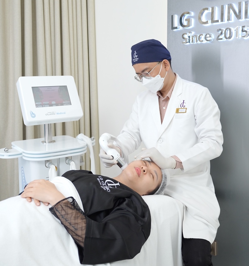 xoá nếp nhăn giữa 2 chân mày bằng công nghệ nâng cơ