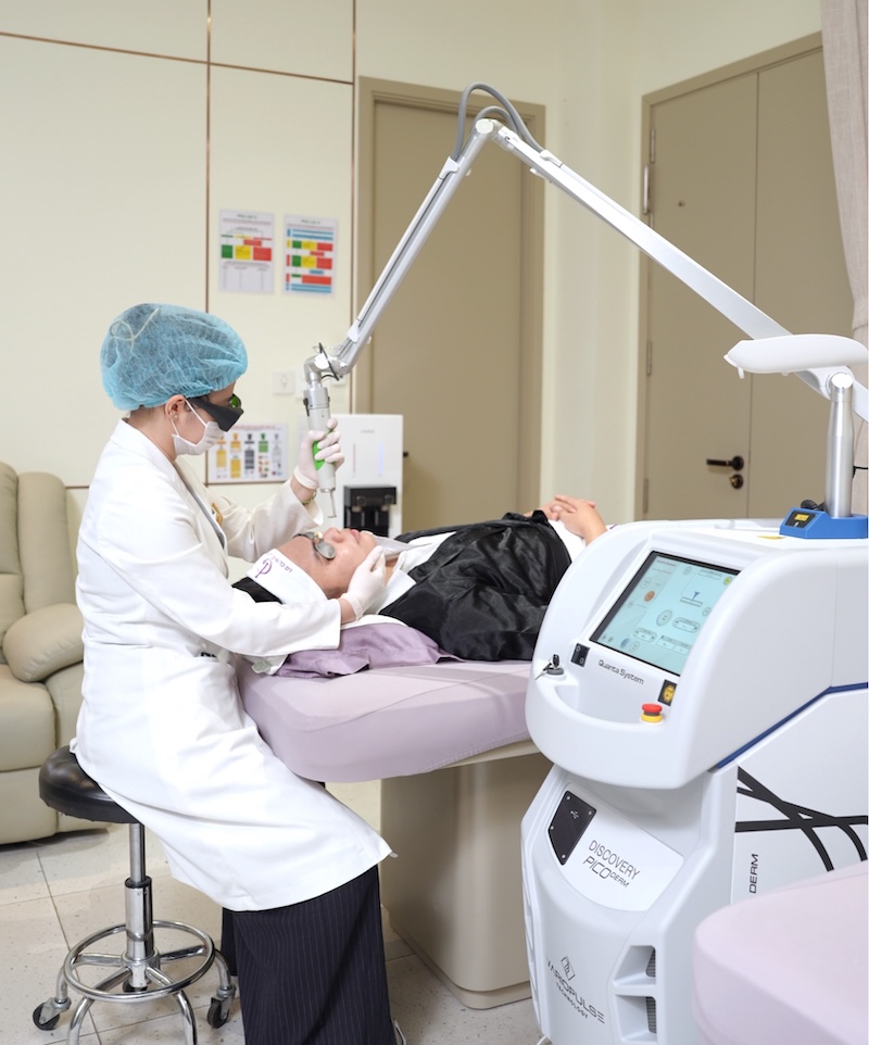 xóa nếp nhăn trên trán bằng laser