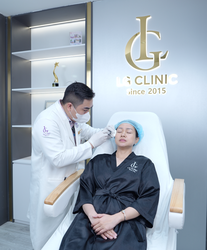 tiêm botox xoá vết chân chim