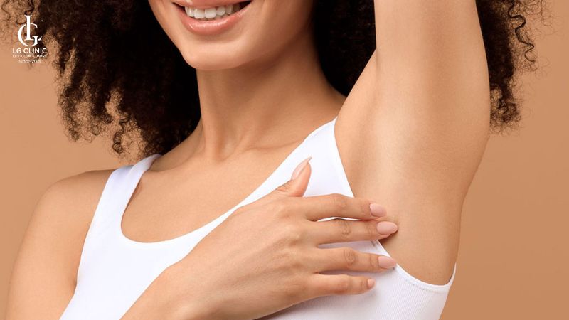 Có nên wax lông nách không