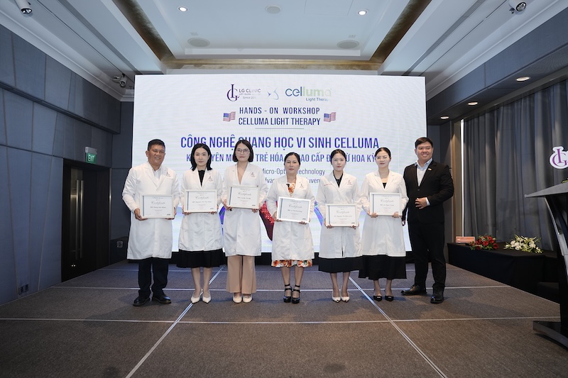 lg clinic chuyển giao đèn celluma