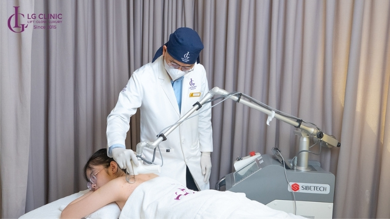 trị mụn lưng ở spa giá bao nhiêu