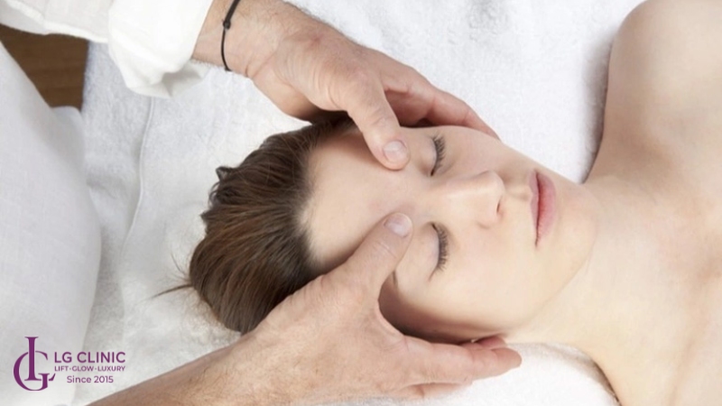 Bấm huyệt cải thiện ấn đường tối