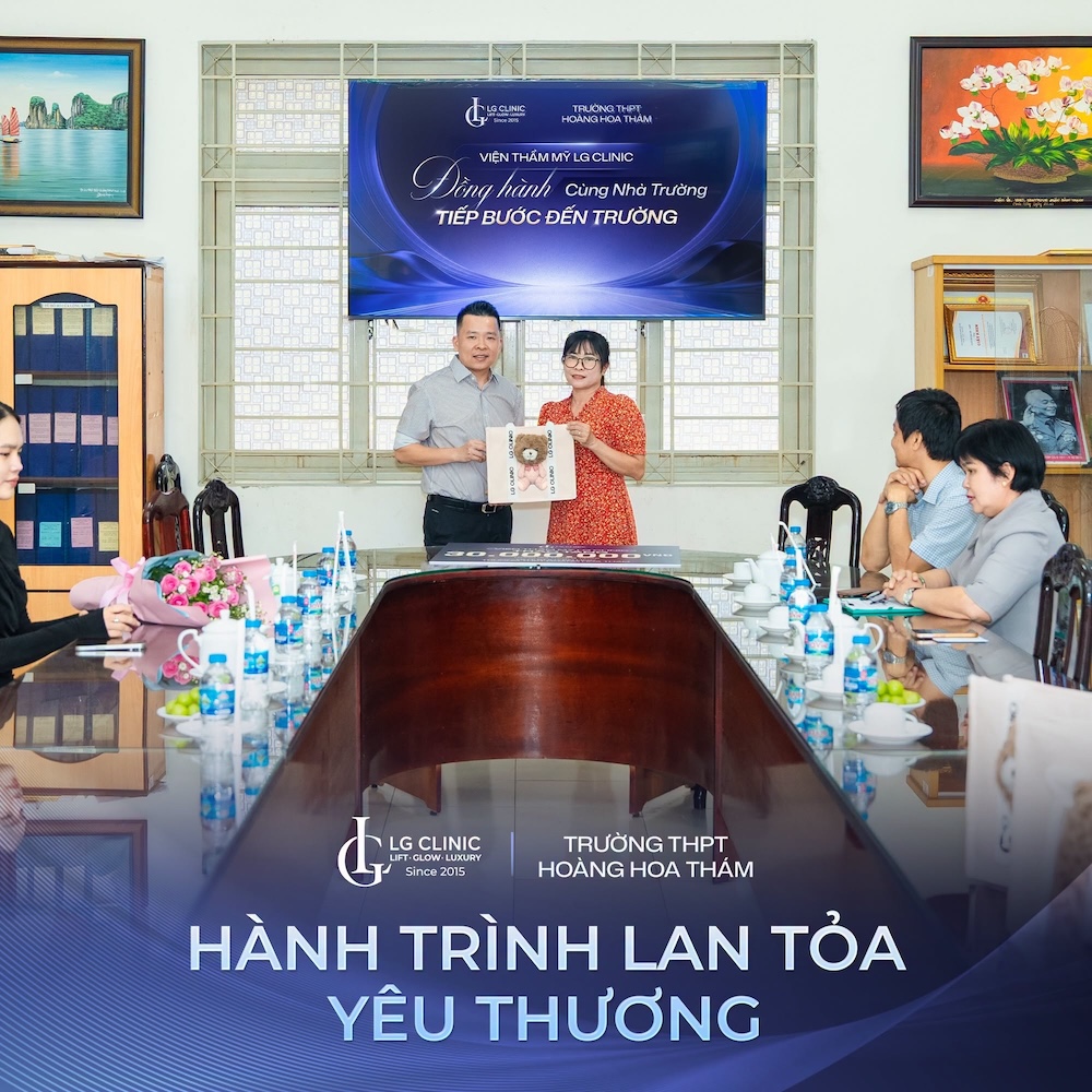 LG Clinic trao tặng phần quà trị giá 30 triệu cho THPT Hoàng Hoa Thám
