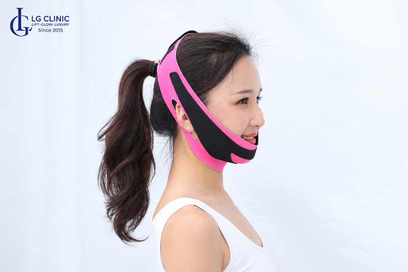 Đeo đai nâng cơ mặt cải thiện chảy xệ