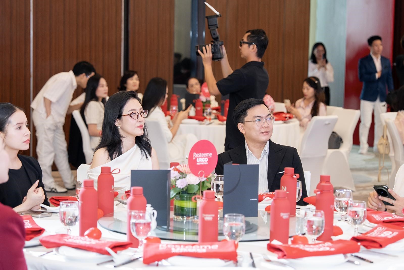 LG Clinic được vinh danh là đơn vị tiên phong ứng dụng Resteeme tại Việt Nam
